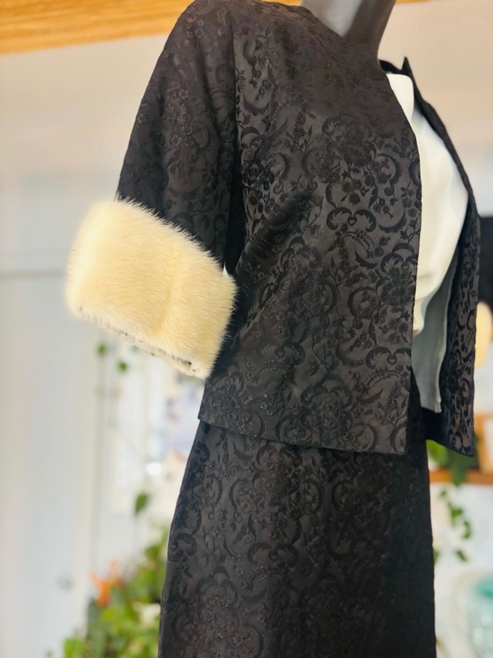 Vintage 1960s Handmade Brocade Set with Rabbit Fur – Unique One-of-a-Kind - Picture 9 of 9
